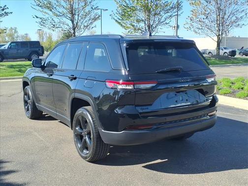 Diamond Black 2025 Jeep Grand Cherokee Limited
