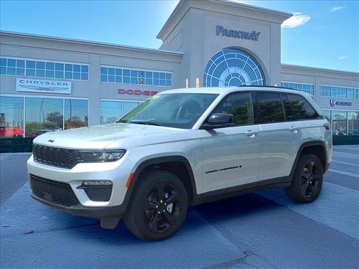 Silver Zynith 2023 Jeep Grand Cherokee Limited