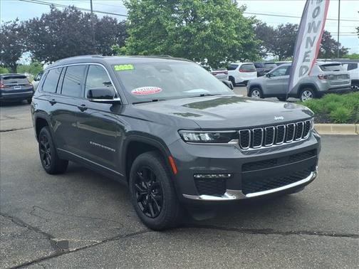 Metallic 2023 Jeep Grand Cherokee L Limited