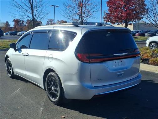 2024 Chrysler Pacifica Touring-L