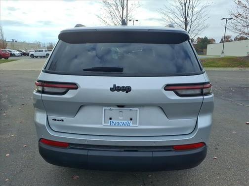 2024 Jeep Grand Cherokee L Laredo