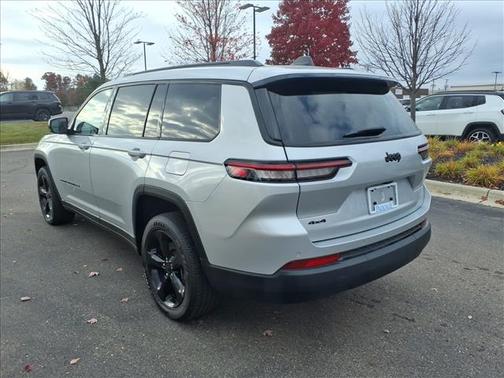 2024 Jeep Grand Cherokee L Laredo
