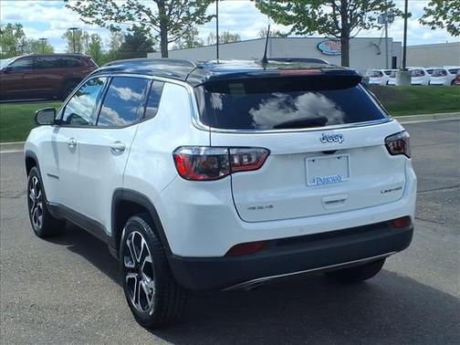Bright White Clearcoat 2023 Jeep Compass Limited