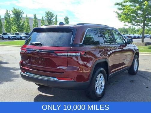 Velvet 2023 Jeep Grand Cherokee Laredo