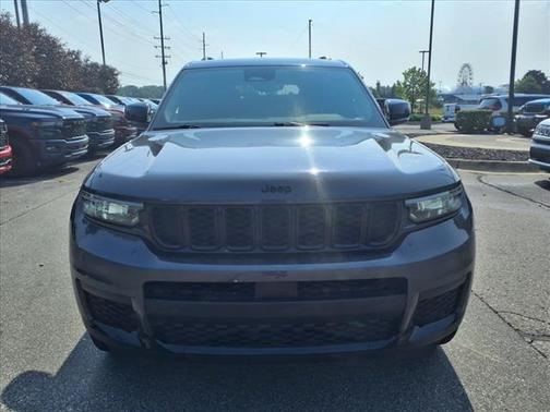 2023 Jeep Grand Cherokee L Laredo