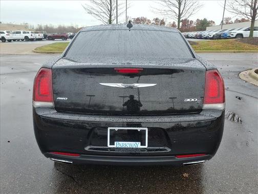 2018 Chrysler 300 S
