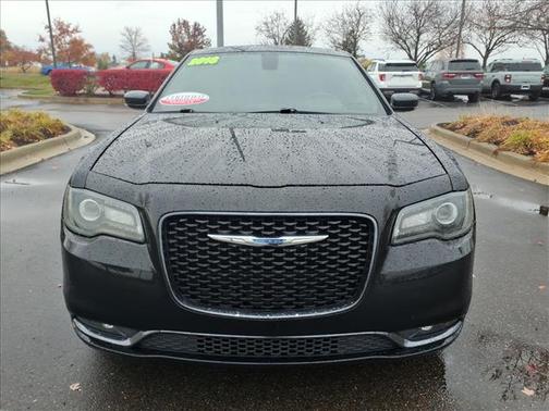 2018 Chrysler 300 S