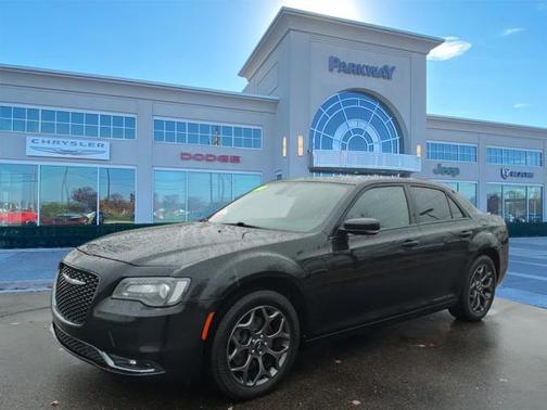 2018 Chrysler 300 S