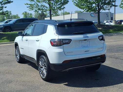 Bright White Clearcoat 2023 Jeep Compass Limited