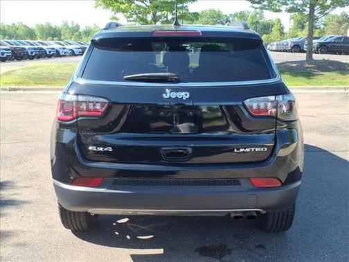 Diamond Black 2022 Jeep Compass Limited