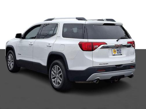Summit White 2017 GMC Acadia SLE-2