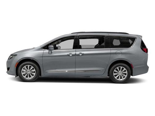 Bright White Clearcoat 2017 Chrysler Pacifica Touring-L