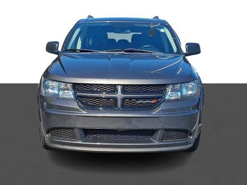 Granite Pearlcoat 2018 Dodge Journey SE