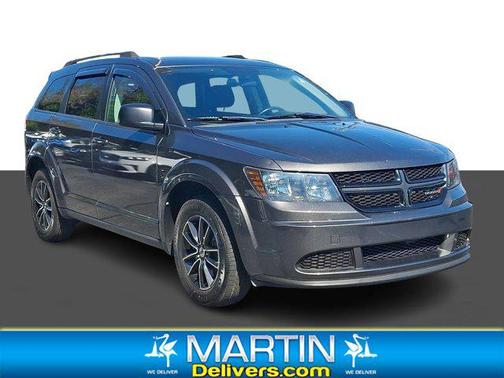 Granite Pearlcoat 2018 Dodge Journey SE