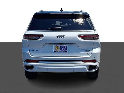 Bright White Clearcoat 2022 Jeep Grand Cherokee L Summit