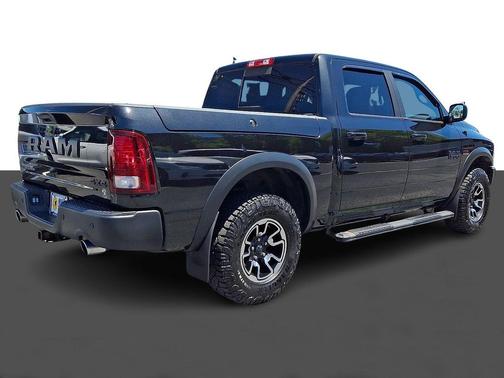 Brilliant Black Crystal Pearlcoat 2017 RAM 1500 Rebel