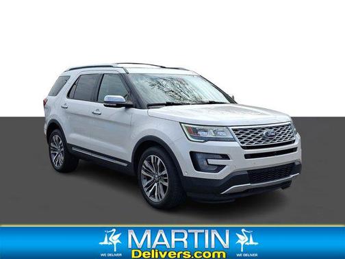 White Platinum Clearcoat Metallic 2017 Ford Explorer Platinum