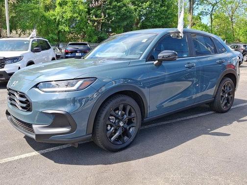 Pearl 2024 Honda HR-V AWD Sport
