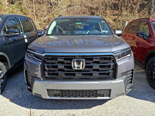 Modern Steel Metallic 2026 Honda Pilot Touring 8-Passenger