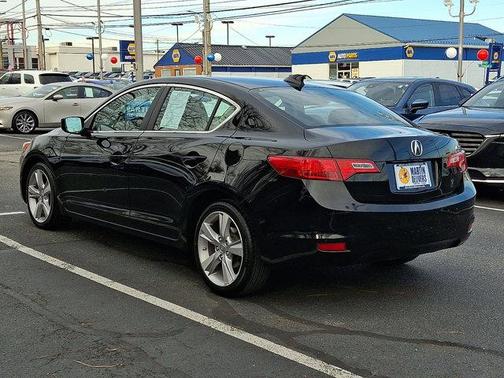 2013 Acura ILX 2.0L w/Premium Package