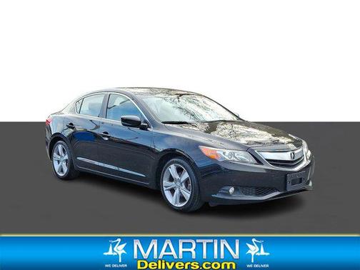 2013 Acura ILX 2.0L w/Premium Package