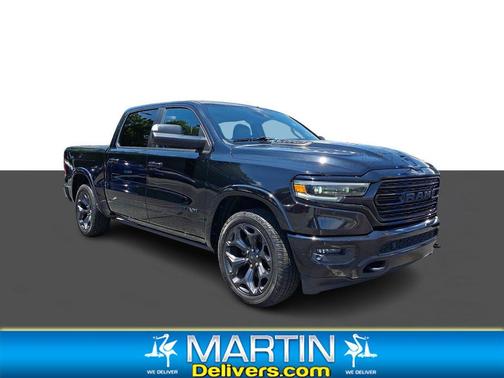 Diamond Black Crystal Pearlcoat 2020 RAM 1500 Limited