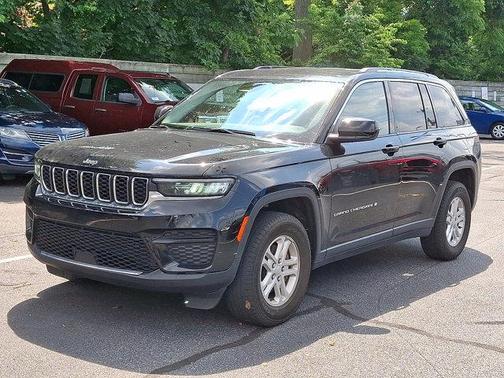 2022 Jeep Grand Cherokee Laredo