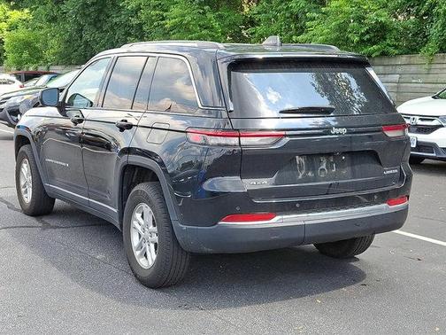 2022 Jeep Grand Cherokee Laredo