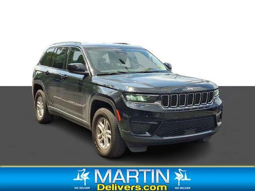 2022 Jeep Grand Cherokee Laredo