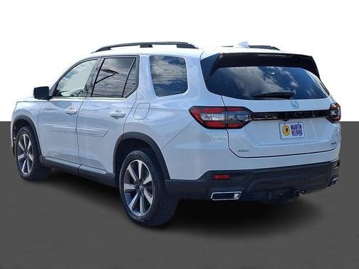 Platinum White Pearl 2024 Honda Pilot Elite