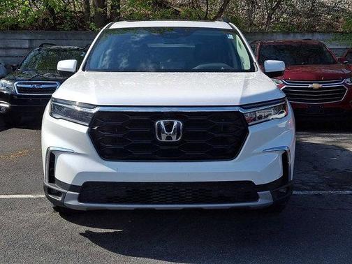 Platinum White Pearl 2024 Honda Pilot Elite