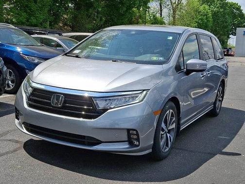 Lunar Silver Metallic 2023 Honda Odyssey Touring