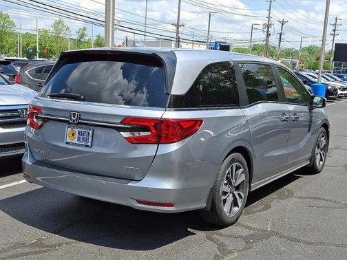 Lunar Silver Metallic 2023 Honda Odyssey Touring