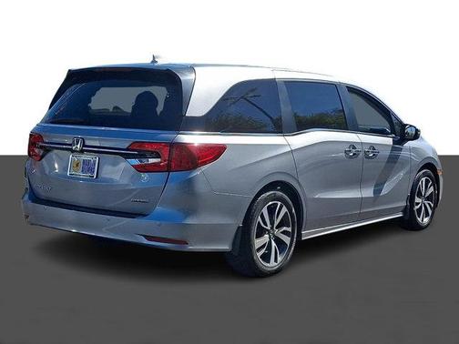 Lunar Silver Metallic 2023 Honda Odyssey Touring