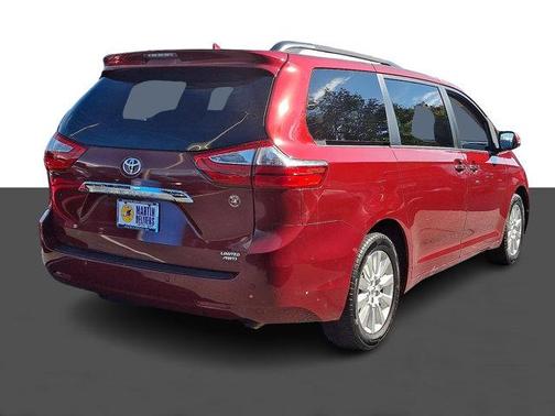 2015 Toyota Sienna XLE