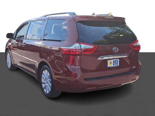 2015 Toyota Sienna XLE