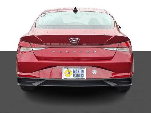 2023 Hyundai ELANTRA SE