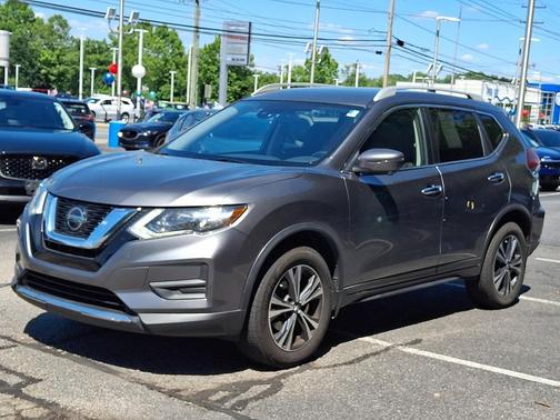 Gun Metallic 2019 Nissan Rogue SV