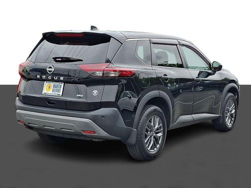 Super Black 2022 Nissan Rogue S