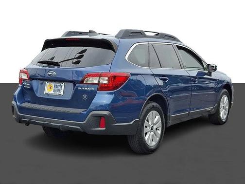 Abyss Blue Pearl 2019 Subaru Outback 2.5i Premium