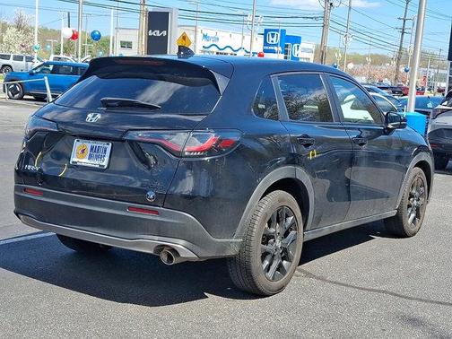 Crystal Black Pearl 2023 Honda HR-V AWD Sport