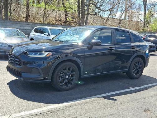 Crystal Black Pearl 2023 Honda HR-V AWD Sport