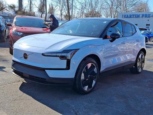 2025 Volvo EX30 Plus Twin Motor Performance, Fully electric