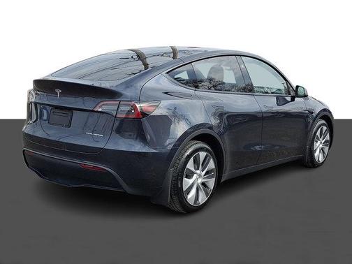 2024 Tesla Model Y Long Range Dual Motor All-Wheel Drive