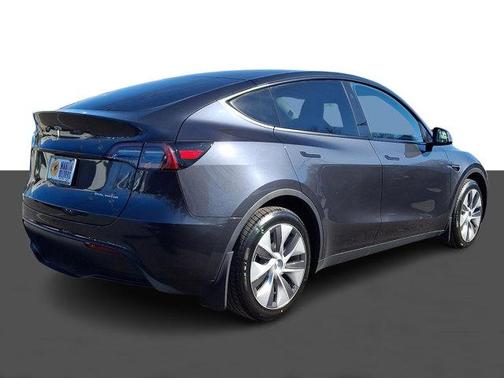 2024 Tesla Model Y Long Range Dual Motor All-Wheel Drive