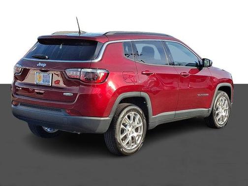 2022 Jeep Compass Latitude Lux