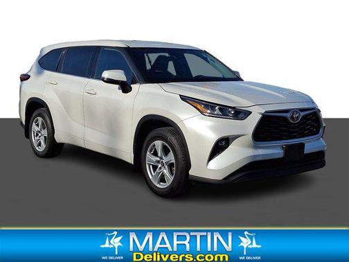 2020 Toyota Highlander LE