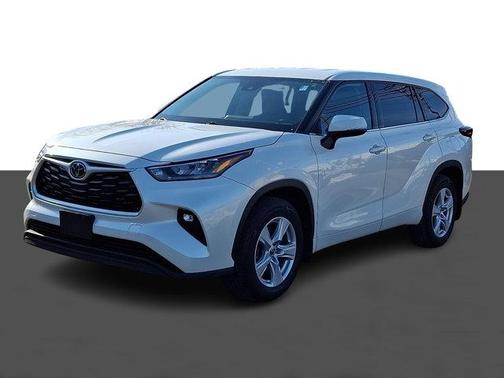 2020 Toyota Highlander LE