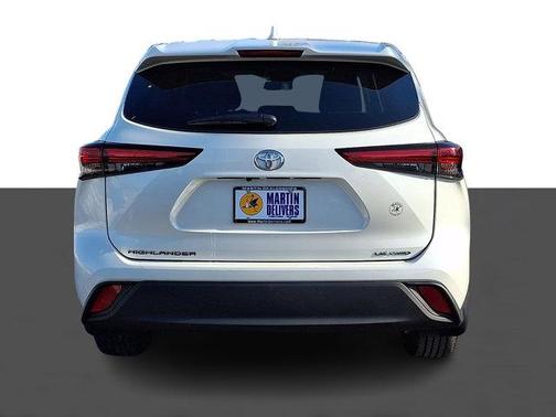 2020 Toyota Highlander LE