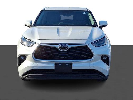 2020 Toyota Highlander LE